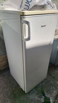 Chladnička Electrolux.