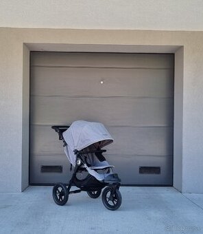 Baby Jogger city elite aj s vaničkou