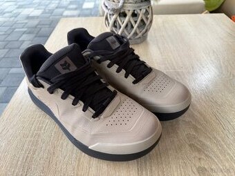 Fox Union flat velkost 44 nove