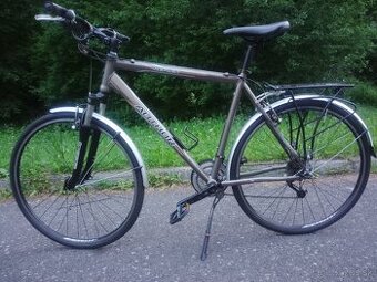 Trekingový bicykel Author