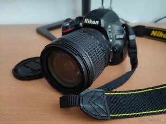 Nikon D5100 a objektív 105mm