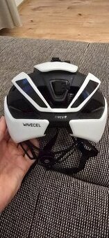 Prilba Bontrager wavecel circuit veľkosť M