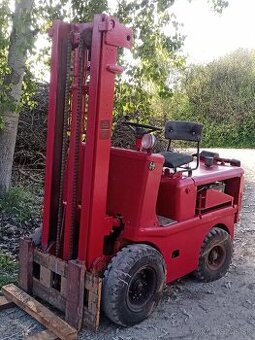 Vysokozdvižný vozík