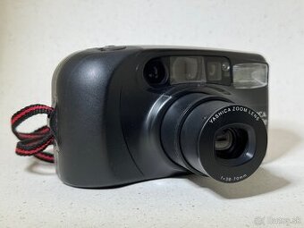 Analógový fotoaparát Yashica Zoomate 70