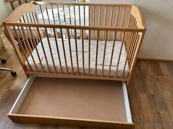 Detská posteľ s matracom z kašmíru