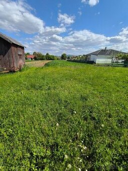 STAVEBNÝ POZEMOK V INTRAVILÁNE OBCE BOLEŠOV