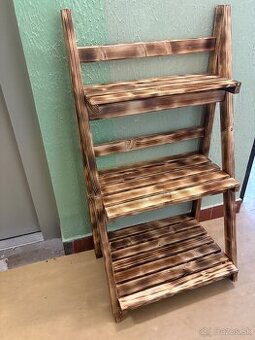 Dreveny stojan na kvety