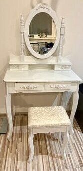 Predám kozmetický stolík so zrkadlom a taburetom – biely