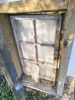 Starožitne dvoj okno