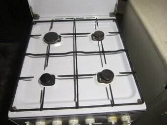 Predam kombinovaný sporák Mora 2275.