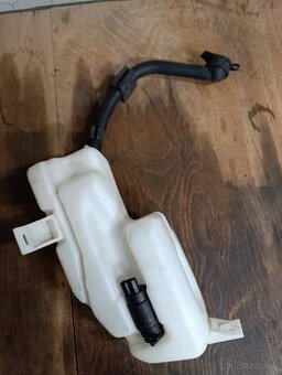 E30 Touring nádobka vody do ostrekovačov