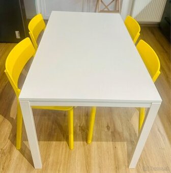 Stol Ikea a stoličky