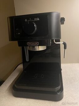 Pákový kávovar De'Longhi Stilosa EC 230.BK čierny