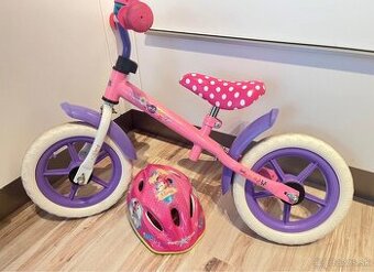 Odrazadlo s kosikom a prilbou