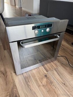 Whirlpool rúra na pečenie vstavana