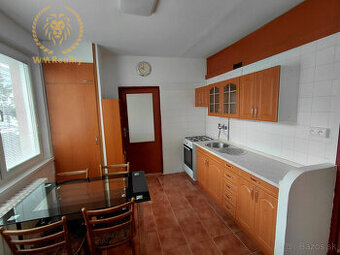 Prenájom 3 izbový byt v centre - 1