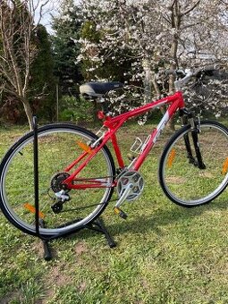 Trekingovy bicykel GT