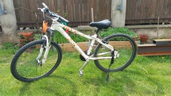 Dievčenský bicykel