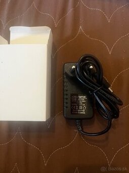 Ac/dc adaptér
