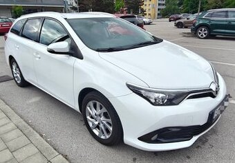 Toyota Auris Touring Sports 1.6 l , benzin
