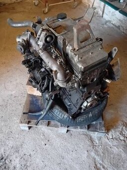 Predám motor pajero3.2did 121kw - 1