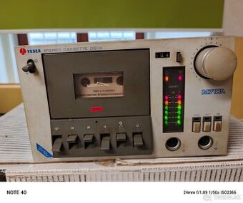 Tesla 710A kazetový magnetofón