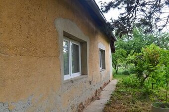 Predám rodinný dom s velkým pozemkom, okr. Nitra