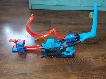 Hot WHEELS T-REX dráha