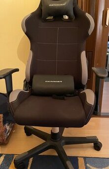 DxRacer Formula čierna