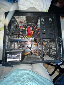 Herný pc zo všetkým k tomu