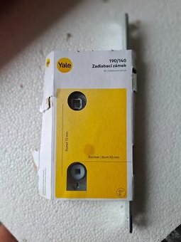 Predám zadlabávací wc zámok Yale AA001833 pravý