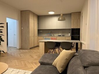 NÁBREŽIE DUNAJA 2-IZB BYT, STARÉ MESTO-