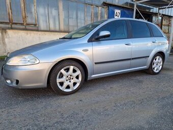 Predám Fiat Croma 1.9 MTJ 110 KW Automat...Navi,Tažné,Ohrev,