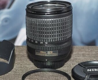 Nikon  DX AF-S 18-135mm 1:3,5-5,6 G ED.