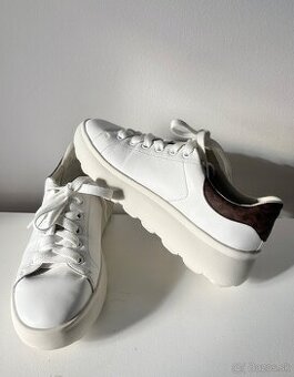 Kožené dámske tenisky Geox veľ. 40