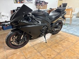Yamaha R1 BigBang rn22 facelift
