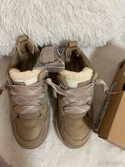 UGG Lowmel Tenisky – sand, vel. 38