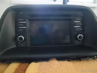 predam autoradio do mazdy cx5