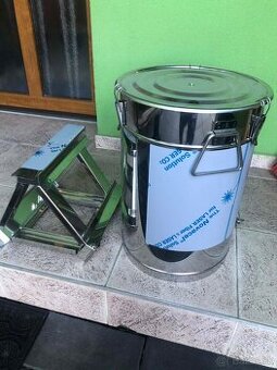 Nerezová nádoba na spustenie medu