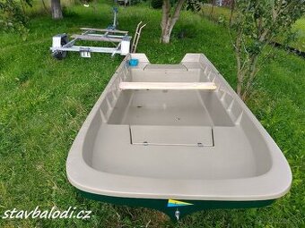 Pramica, veslica, rybársky čln Karolina 370