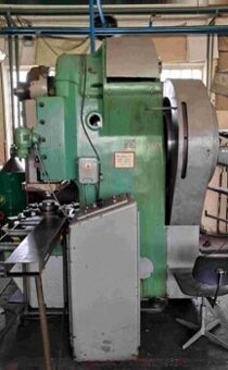 Excentrický lis LE 160, vyrobený v roce 1960