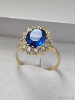 Dámsky zlatý prsteñ