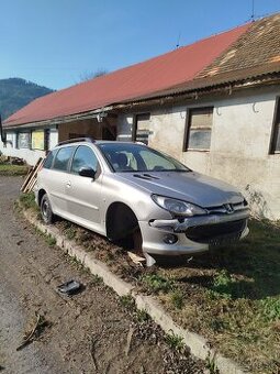 Rozpredám Peugeot 206.