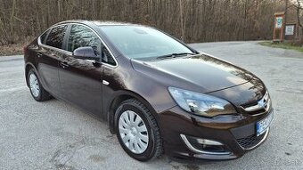 Opel Astra J ,naj.Original 70.000 km, 1,6/85kw,Benzín.