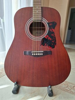 Gitara akusticka IBANEZ