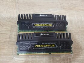 Predám pamäte 16GB DDR3 (2x8) CORSAIR Vengeance 1866 Mhz