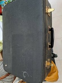 Starý, funkčný, uzamykateľný kufor, odber Bratislava - 1