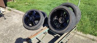Predám pneumatiky pirelli s diskami 225/40 R18 92Y