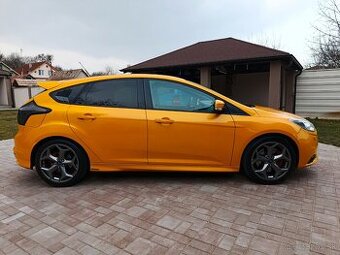 FORD FOCUS ST
