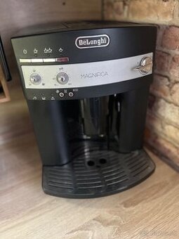 Kávovar DeLonghi